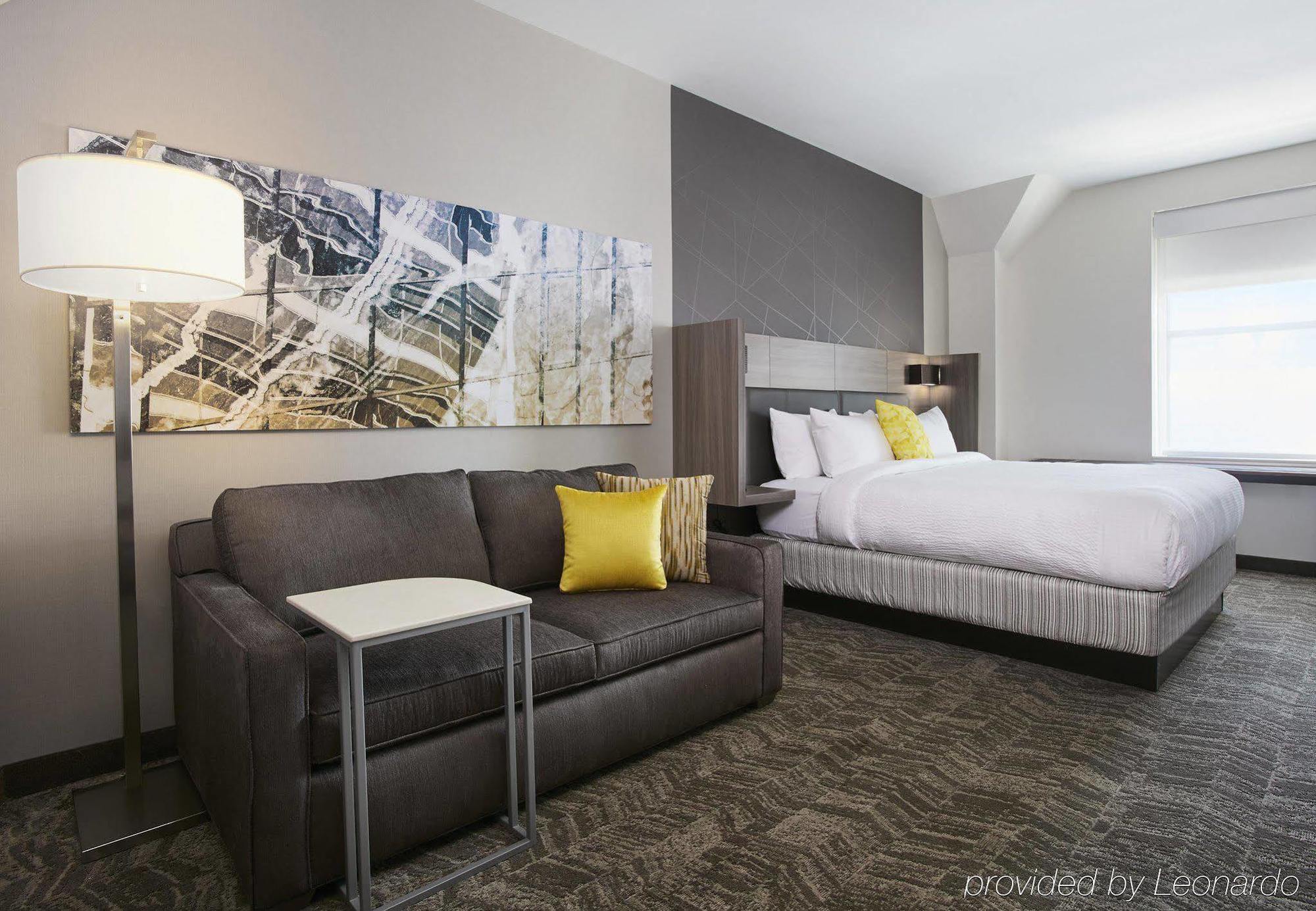 Springhill Suites By Marriott Milwaukee Downtown Экстерьер фото